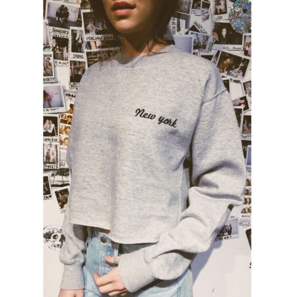Brandy Melville New York Cropped Sweatshirt